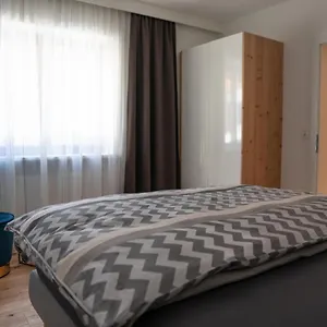 Reise Im Traditionell-modernen Stil|ferienhaus|ibk Österreich