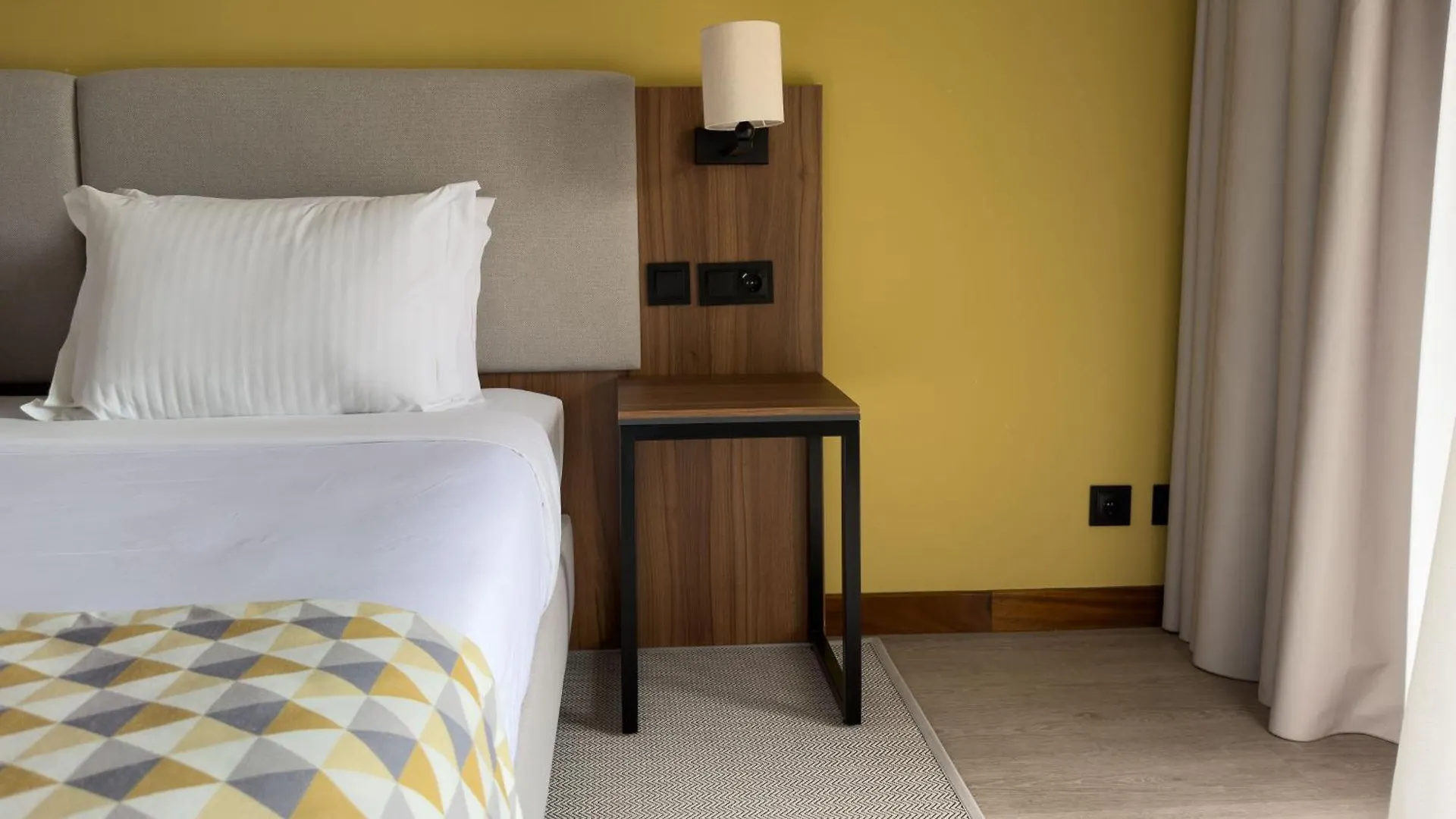 Holiday Inn Algarve Albufeira By Ihg Otel