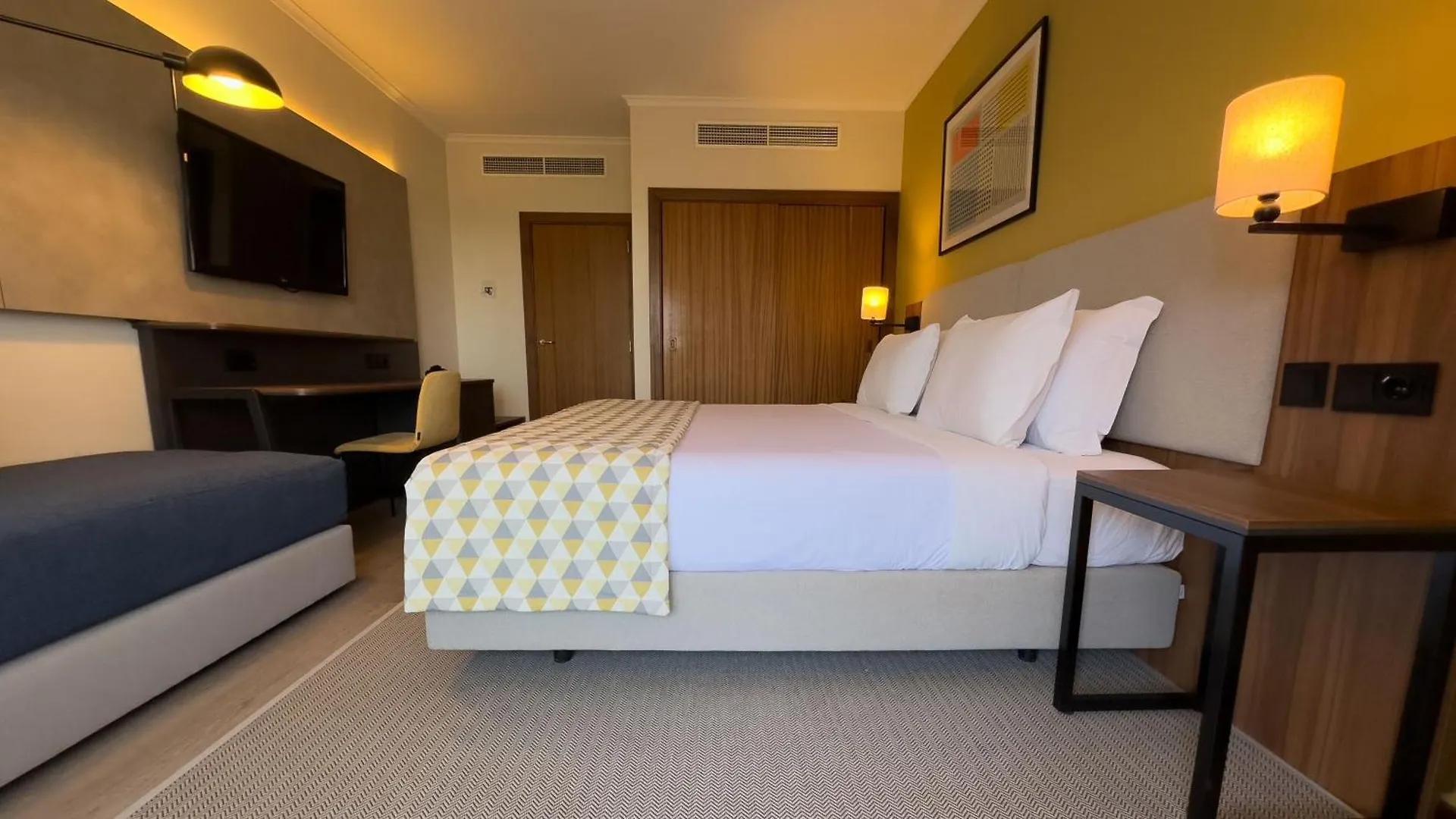 Otel Holiday Inn Algarve Albufeira By Ihg